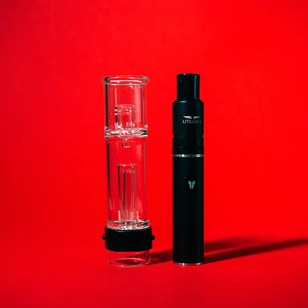 Utillian 5 dab pen beside Bubbler