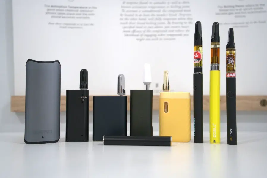 The difference between vape pens and dab pens