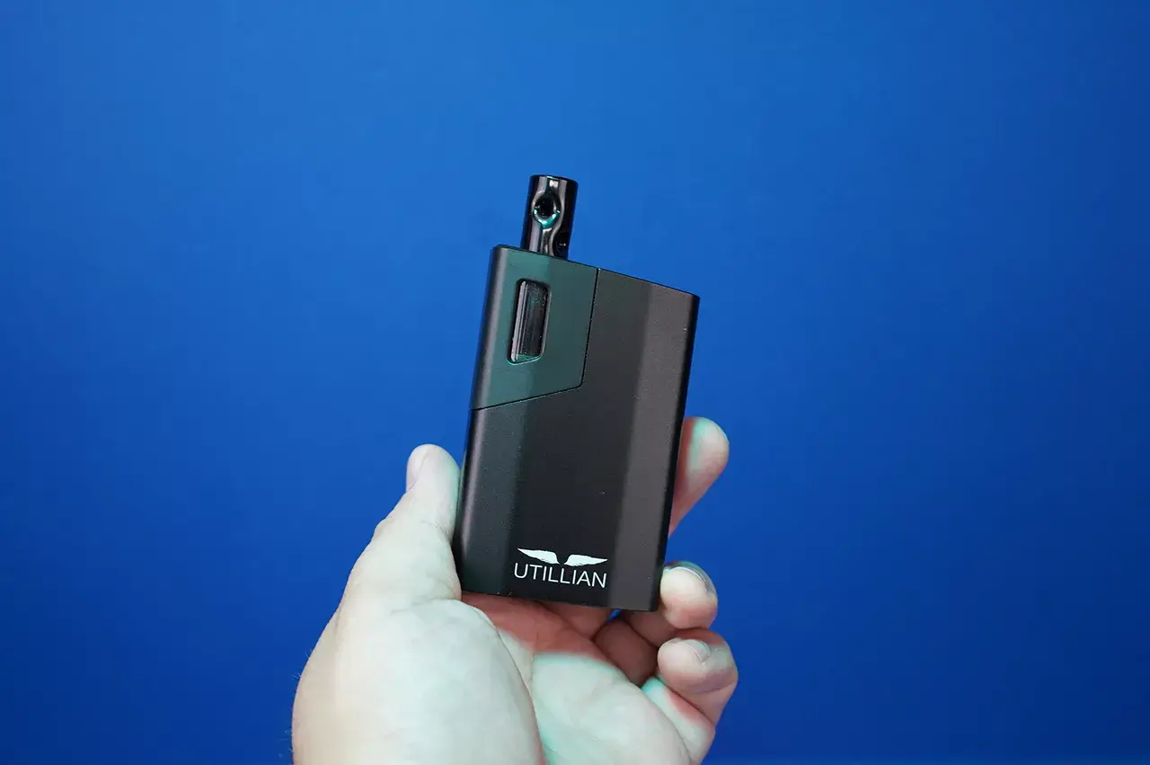 utillian 621 vaporizer portrait photo with blue background