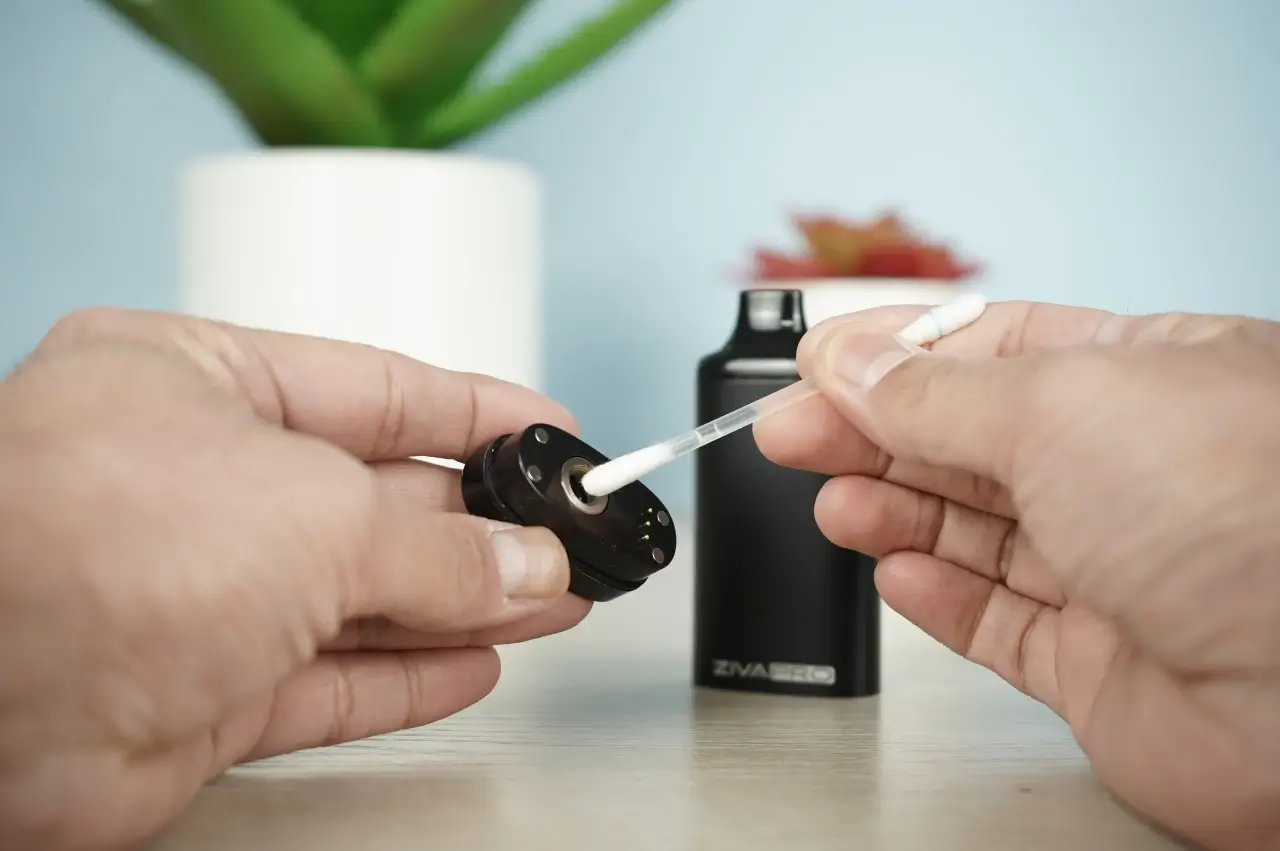 Yocan Ziva Pro Thread Cleaning